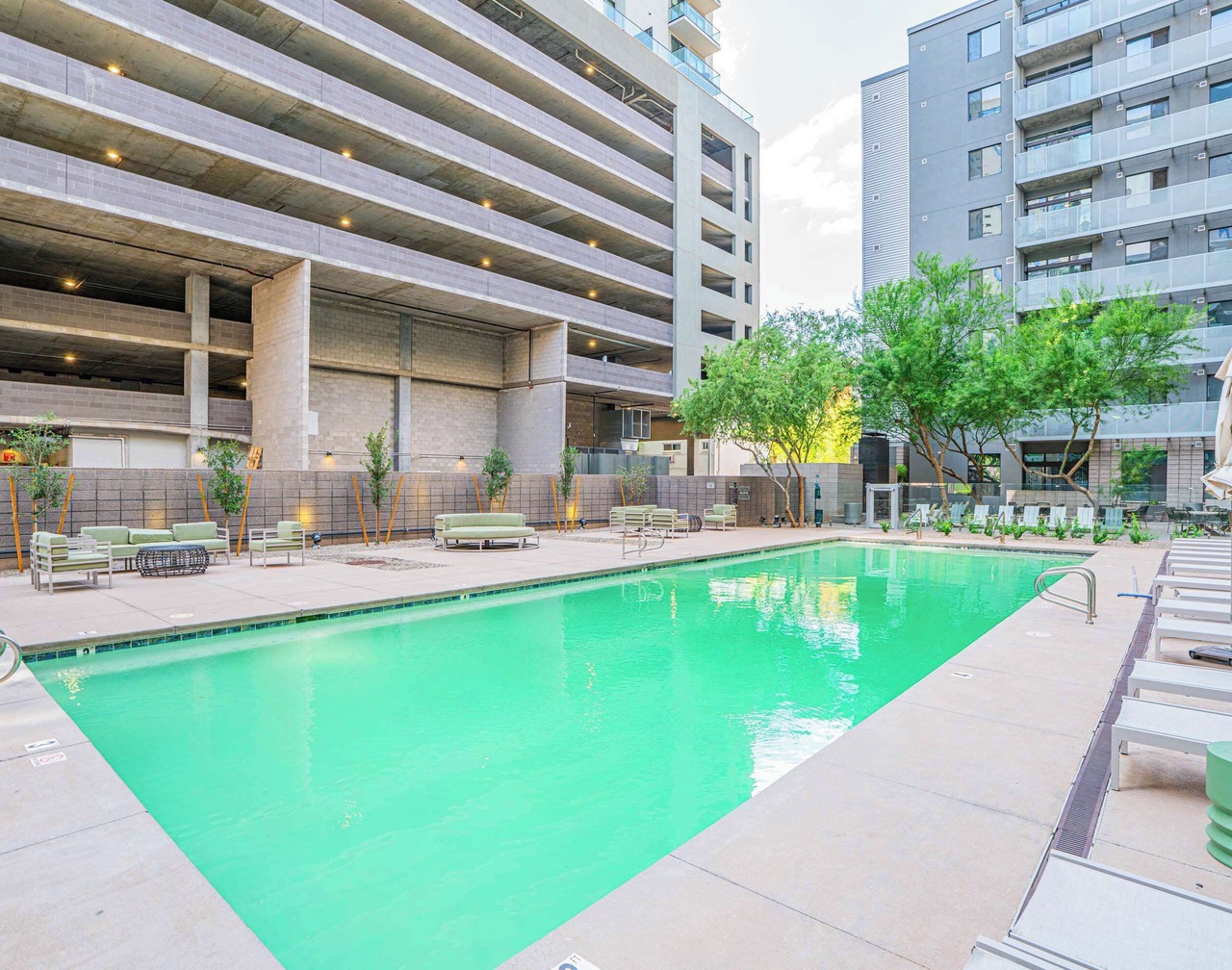 CDT 1BD Apt by ASU | Pool, Gym, Parking, Balcony 1