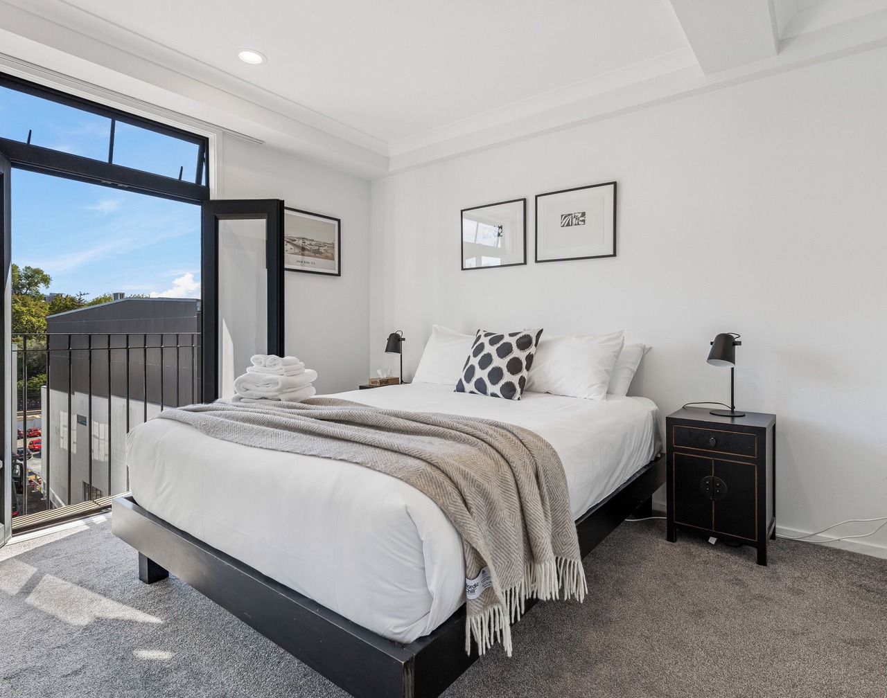 Parnell Apartment - Auckland City Fringe, Stylish 1 bedroom with carpark 1