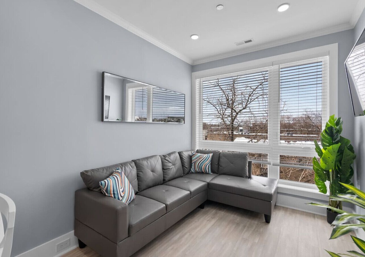 Luxury Penthouse Unit+ Rooftop+ Private Parking+3BD 1