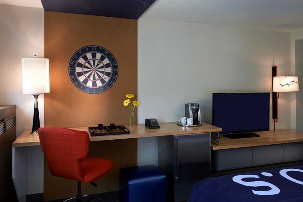 Lounge & Play Near Bay Tours + Fisherman’s Wharf Fun 1
