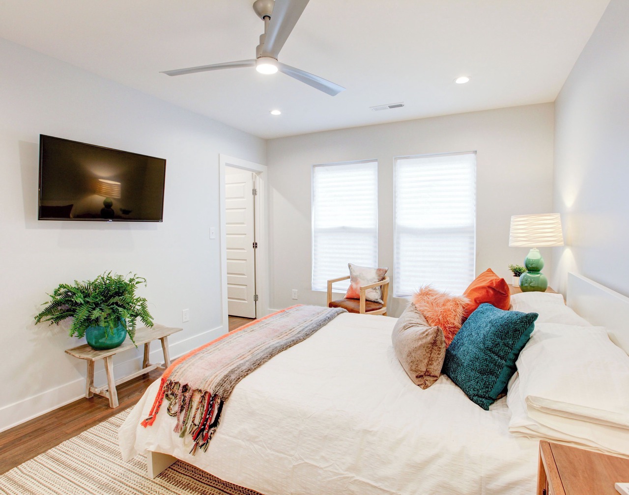 Charming 3-bedroom house in Villa Heights near NoDa with Fully-Fenced Backyard 1