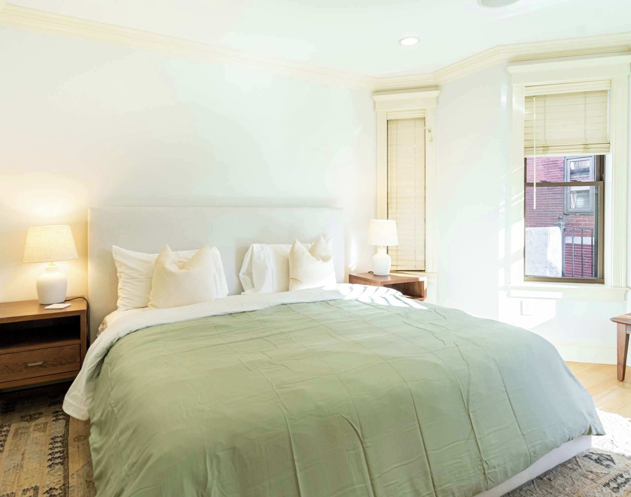 Brownstone Luxury Penthouse Condo 1