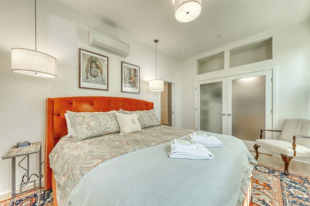 Elegant condo - walk to Portland's best restaurants & Old Port 1