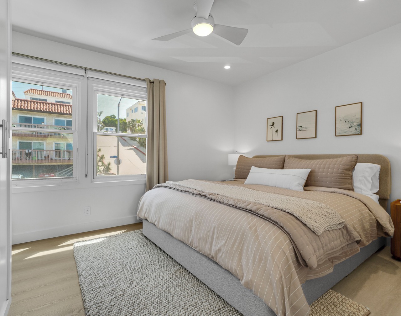 Cozy Coastal Retreat w/King Bed & Full Kitchen 1