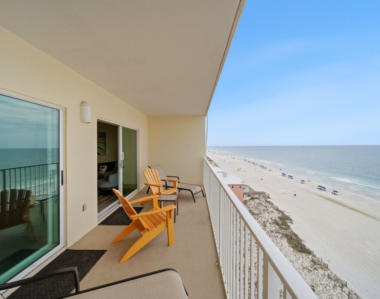 GULF BEACH FRONT, ‘Beach Chic' Crystal Shores 806 ON THE WATER 1