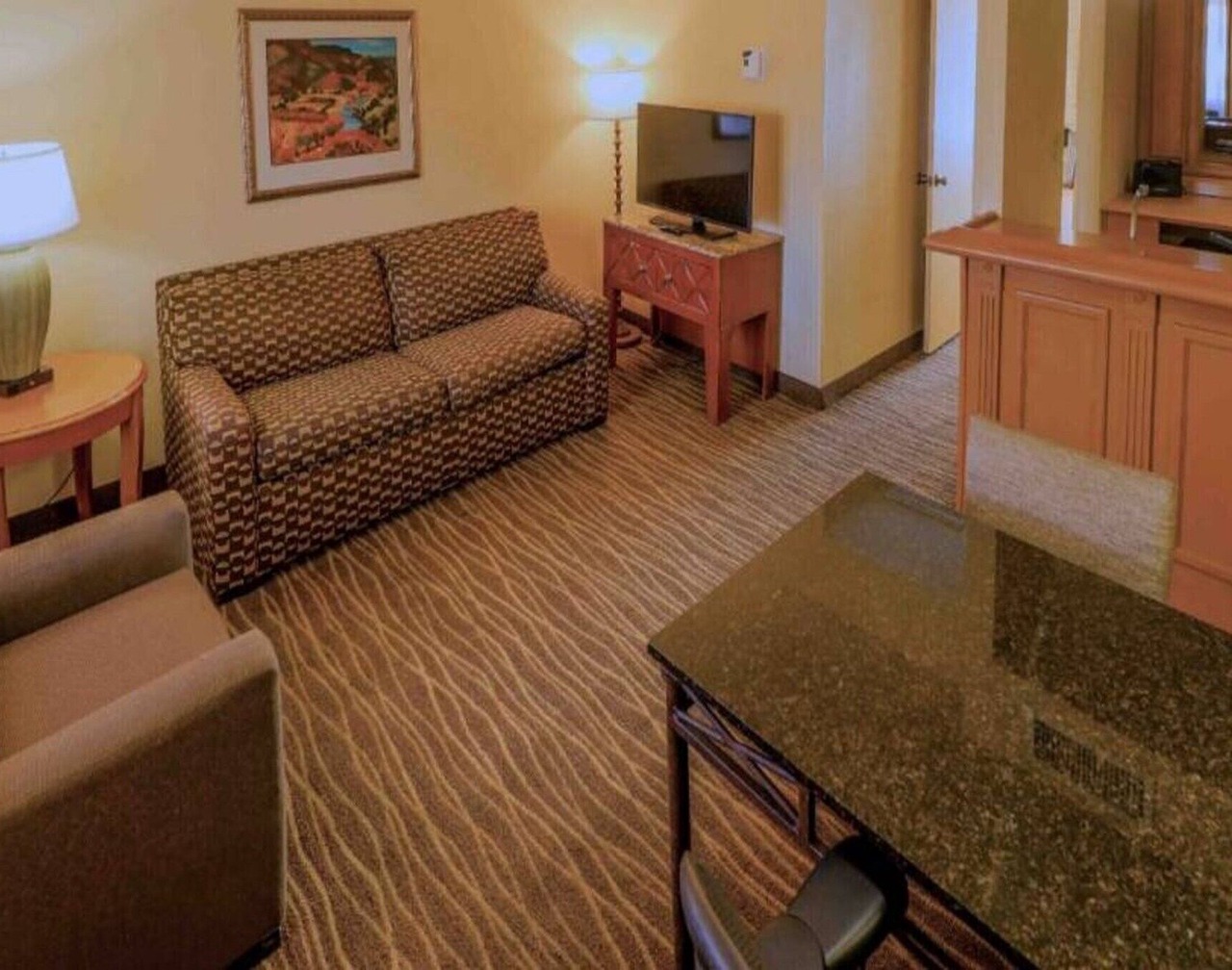 1 King Bed|Business,Nsmk, Kitchen 1