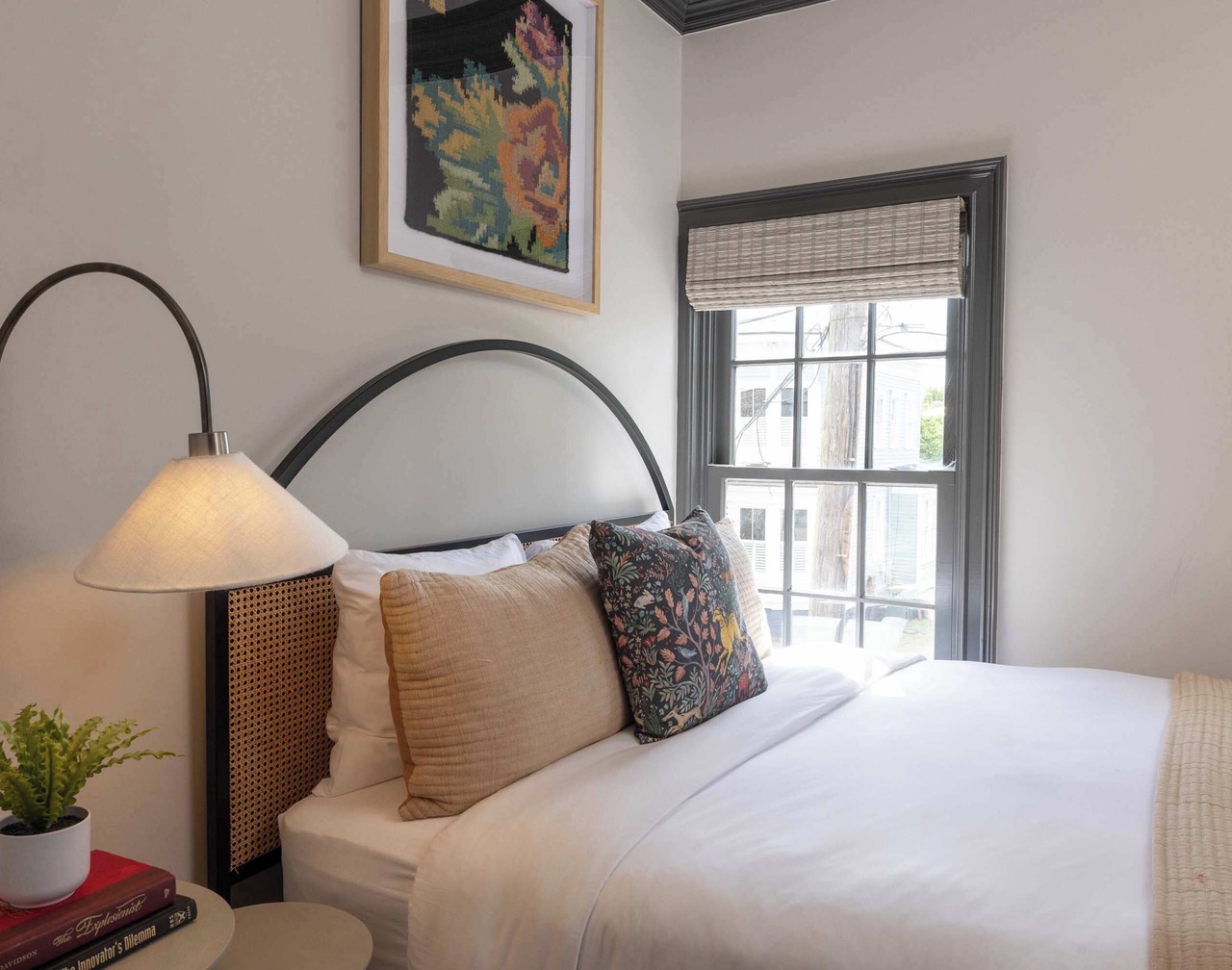 Renovated Townhome Near Forsyth Park | Parking 1