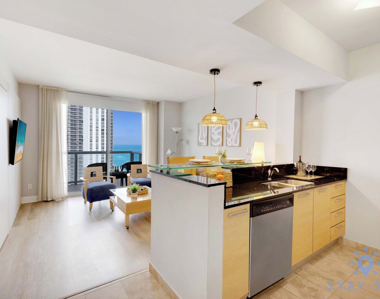 1BR Apartment with beautiful view 1