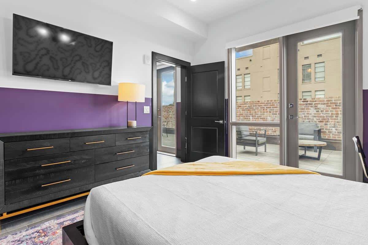 Downtown 3BR Penthouse with Private Terrace Hotel 1