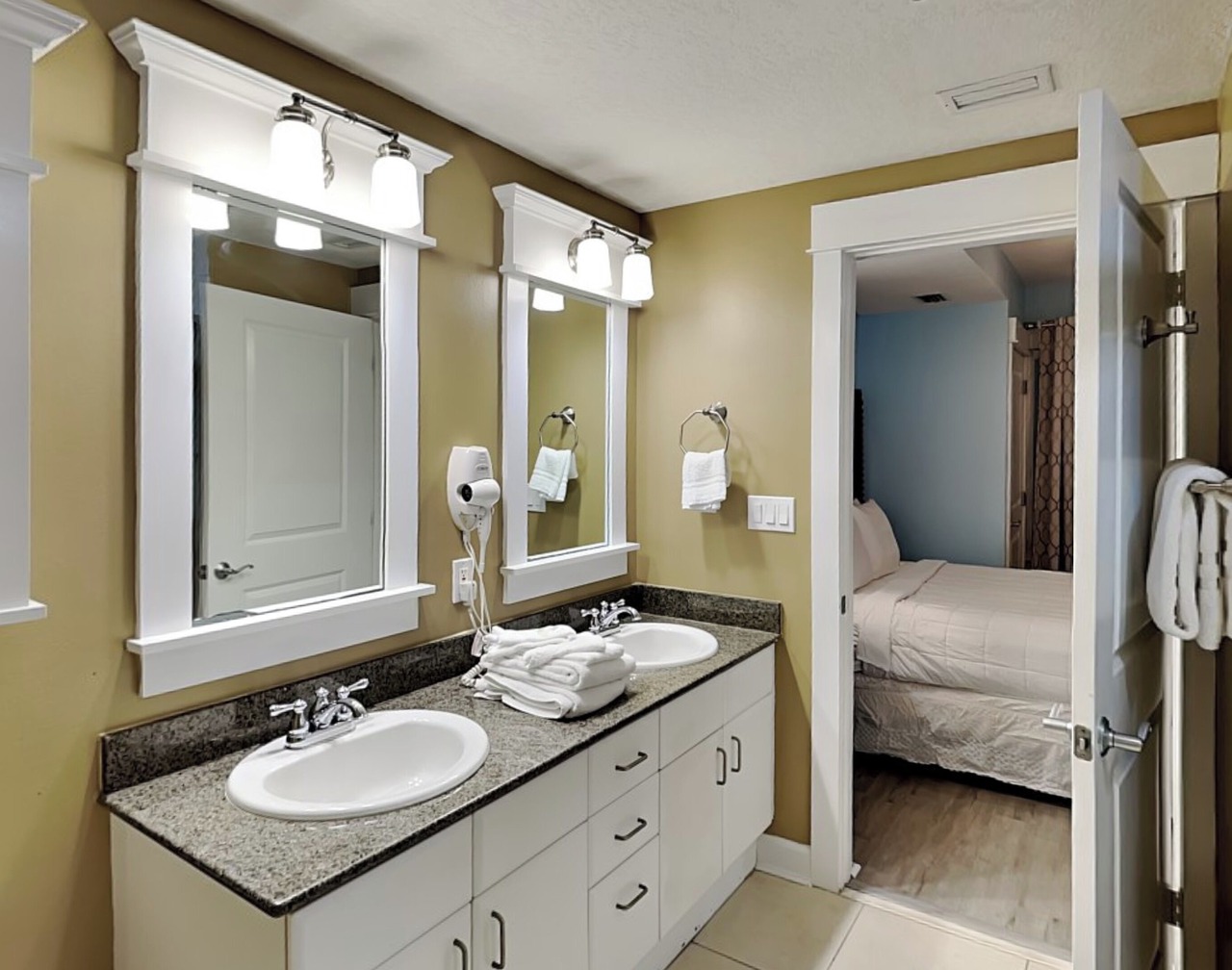 Grand Panama Beach Resort - The Grand II #803 | Pet Friendly 1