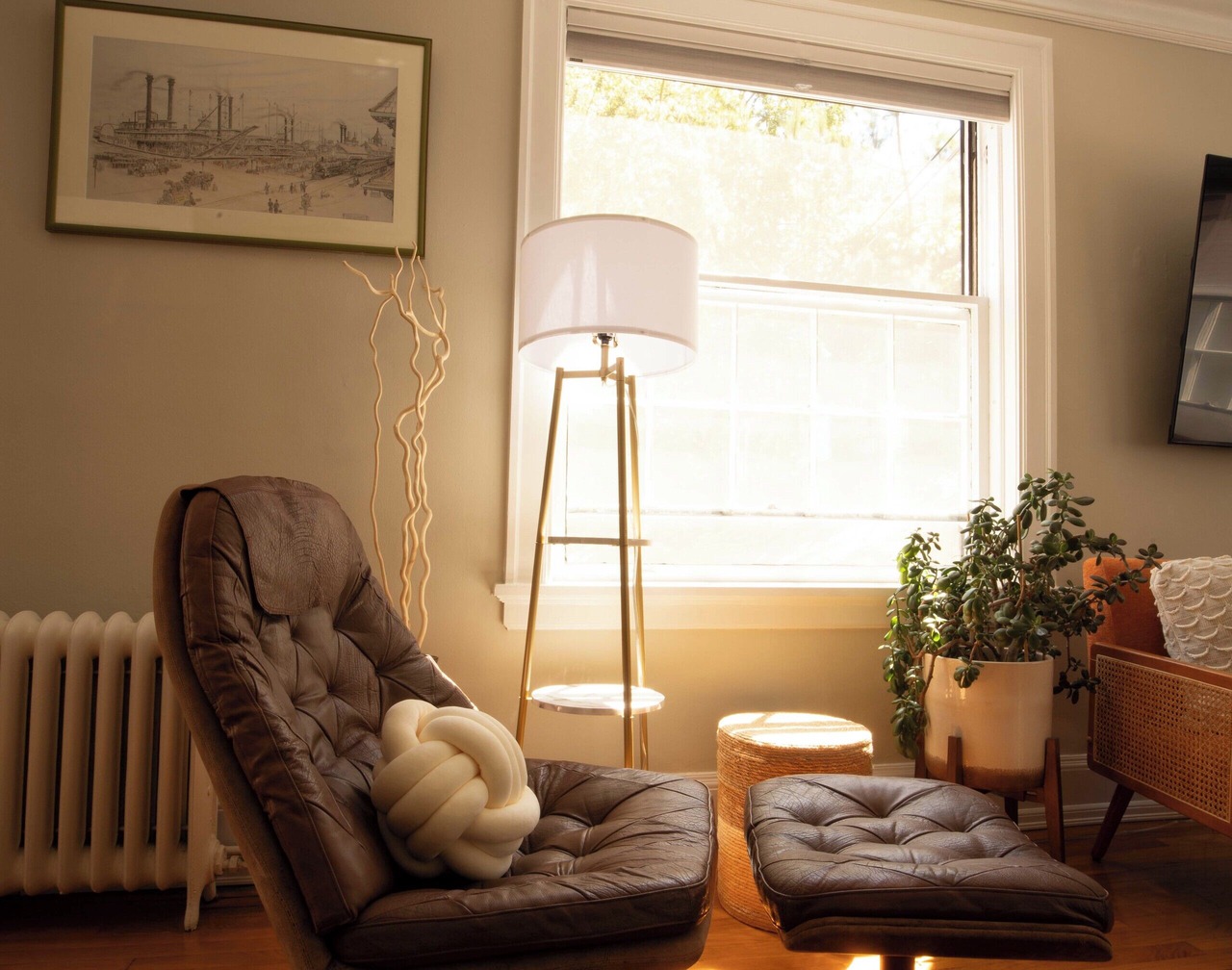 Corner Sunny Unit. TempurPedic bed. Secure Parking 1
