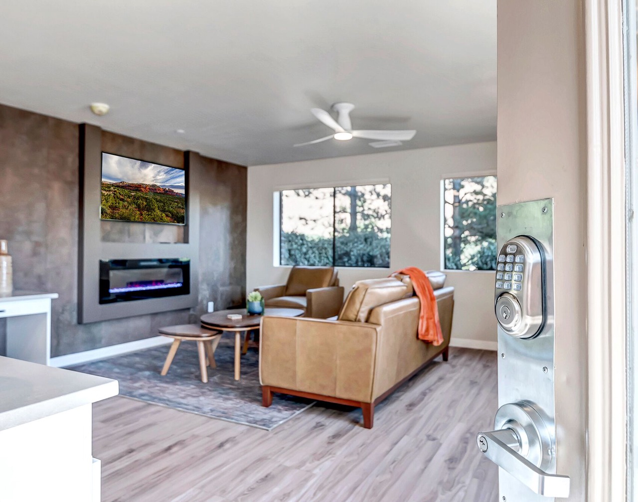 Relax in luxury at Sedona Trailhead Suites A, a cozy 1-bedroom condo with stunning red rock views. 1