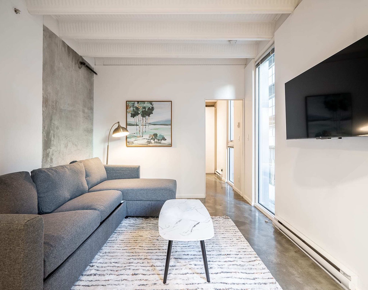 Beautiful Unit in Downtown Vancouver 1