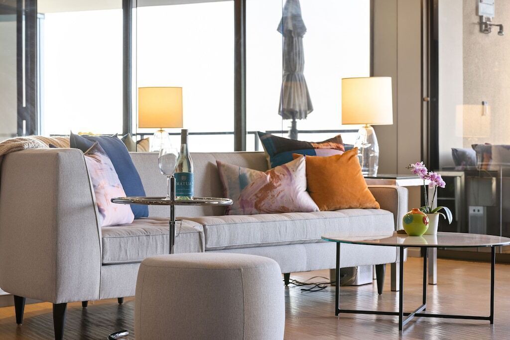Gorgeous Luxury Highrise w/Spectacular Marina & Ocean Views 1