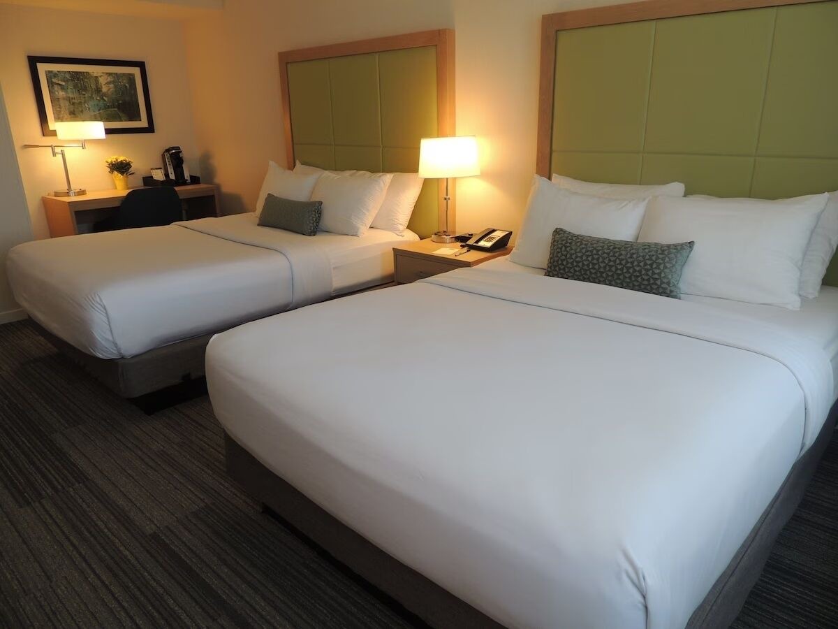 2 Spacious Family Rooms with Modern Amenities Near Top Hospitals - Parking 1