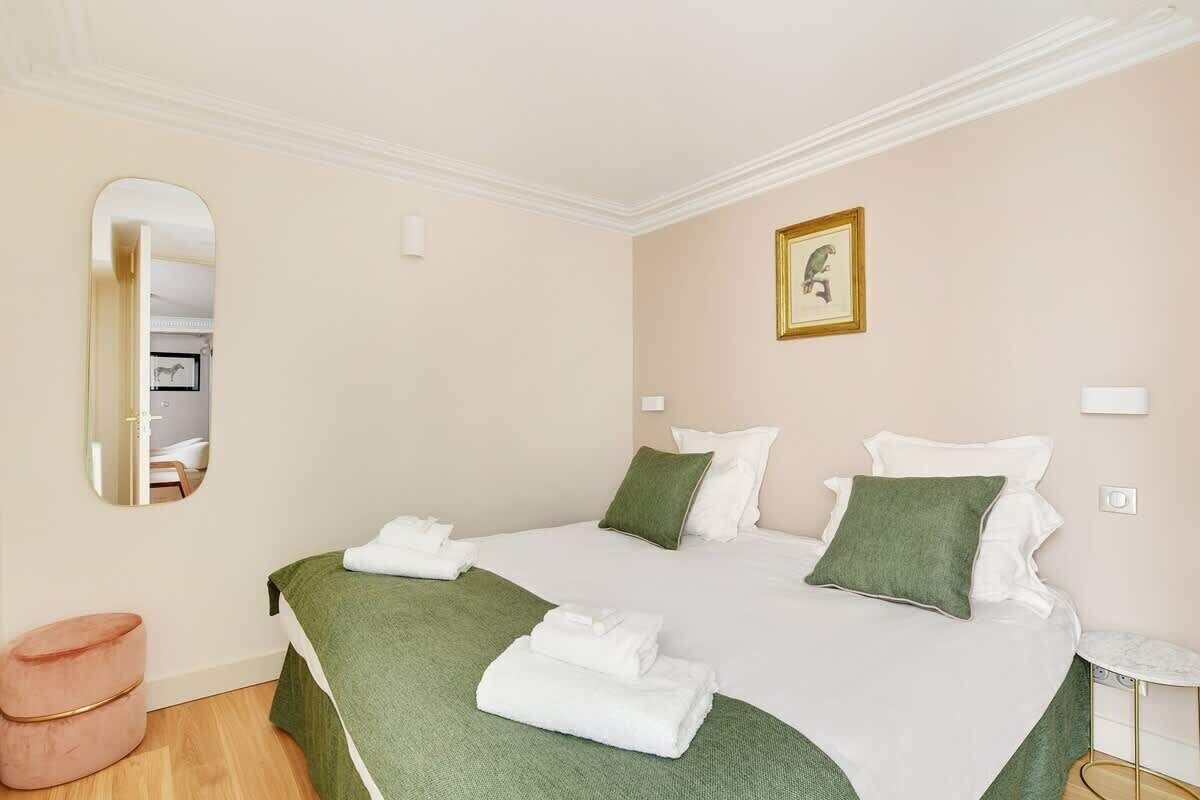 A Breathtaking 2BR/2Ba in Opera 1