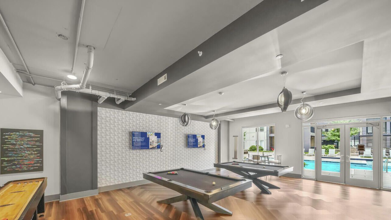 Reluxme|Uptown 2BR w/Hot Tub, Gym, Pools & Views 1
