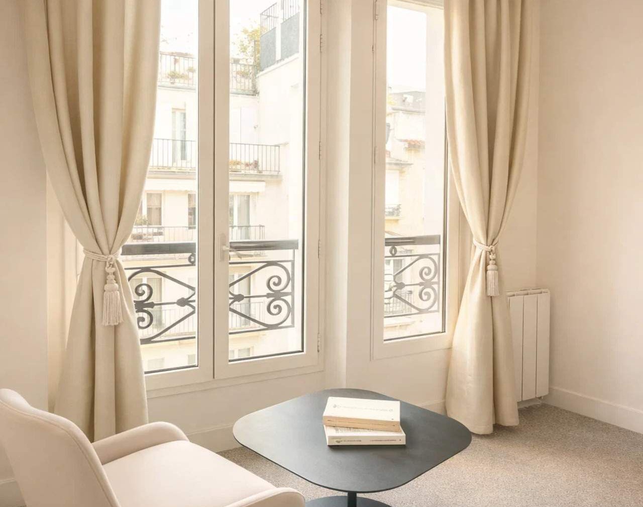 Cozy apartment in the heart of Paris 1