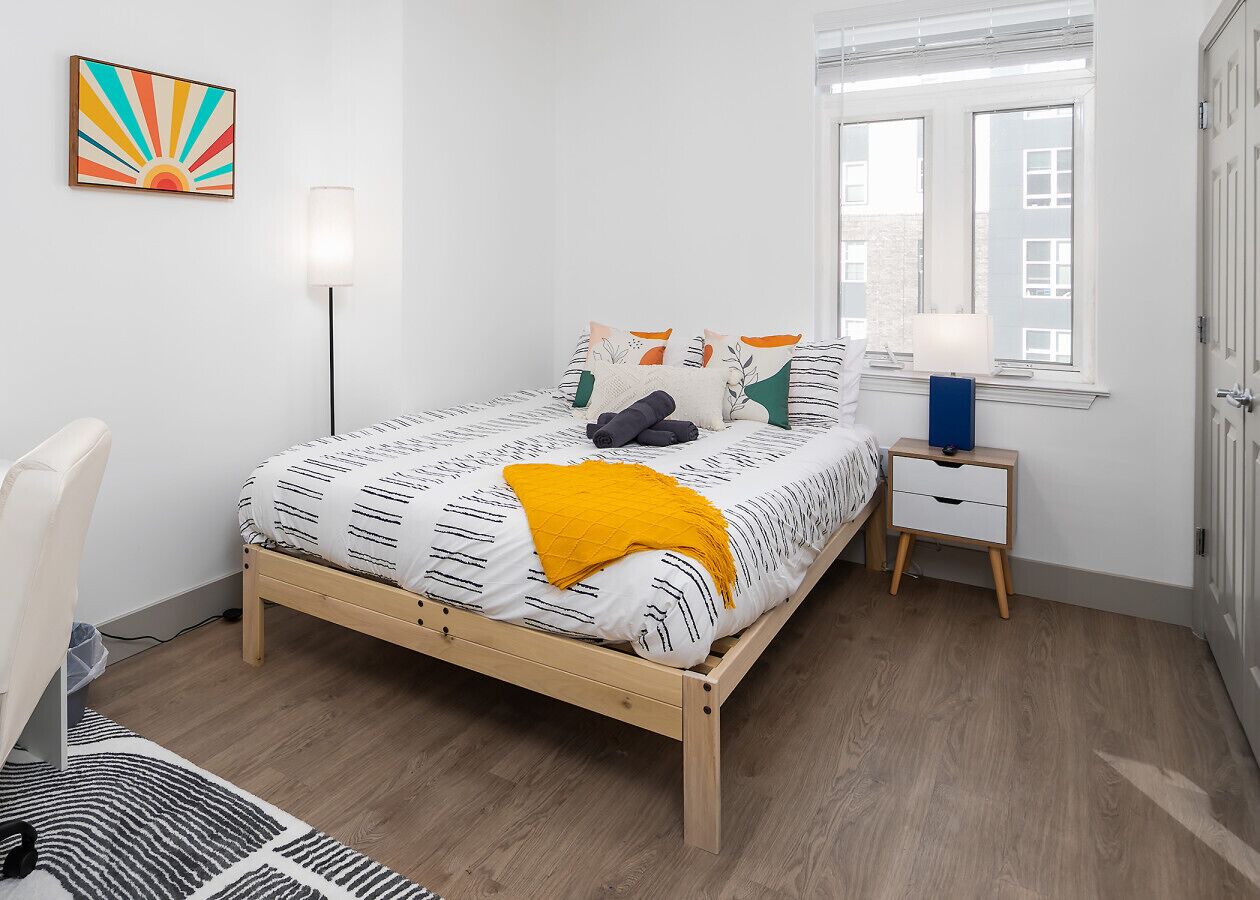 Urban Retreat | Free WiFi+Parking, Walk to Stadium 1