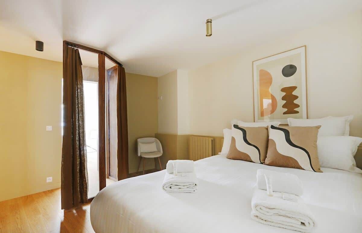 A Refined 2-BR in Saint-Germain 1