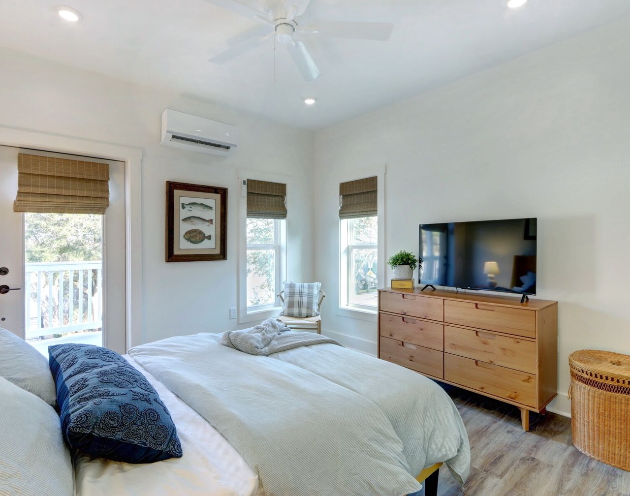 Cotton Bleu- Coastal Convenience & Close to SAV by Lucky Savannah 1