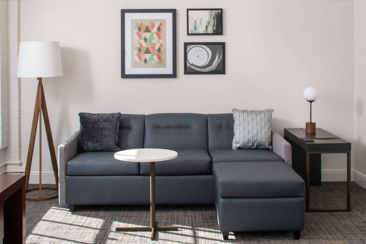 Pet-friendly Hotel! Full Kitchen, Free Breakfast, Outdoor Pool, Near Audubon Zoo 1