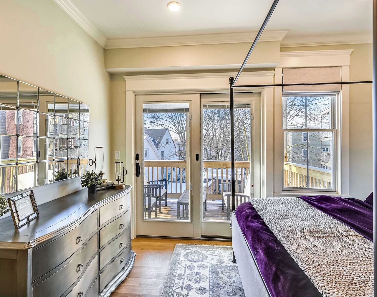 3BR Cozy Boston Condo, Near T 1