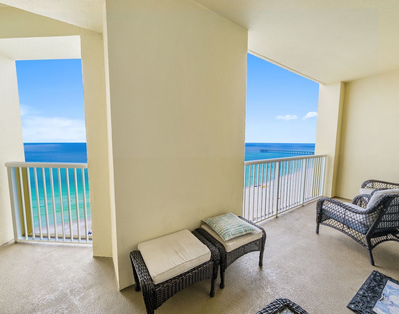 Grand Panama 1406! Gulf Views, Beach Chairs, Pets, 5 Star Reviews. 1