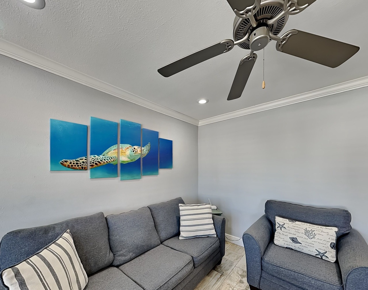 Paradise Isle #15A | Across from the Beach + Pool Access! 1