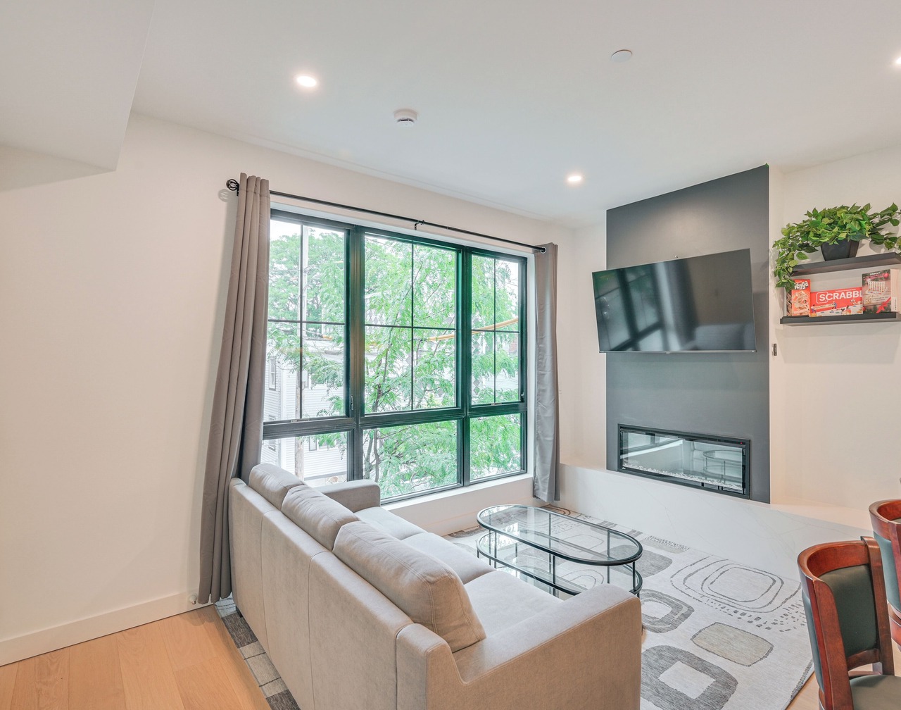 Near Biotechs & MIT: Cozy Condo w/Fireplace 1