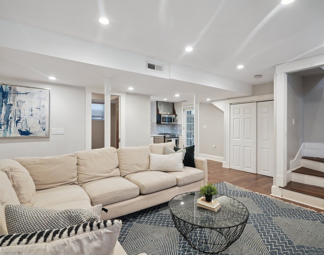 6BR Boston Home | Near T 1