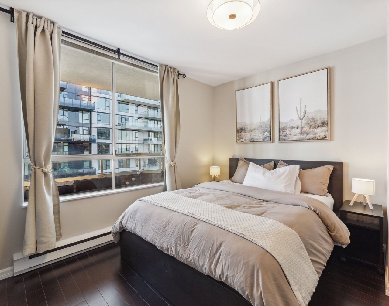 DT Penthouse| Free Parking| Balcony| 9min to Beach 1
