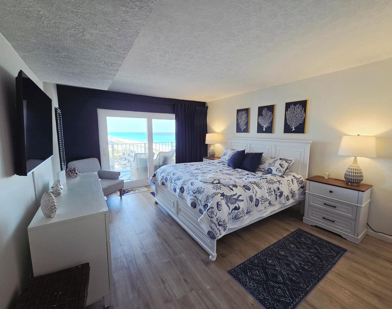 Newly remodeled - Luxurious Gulf front 3BD/2BA condo w/private balcony 1