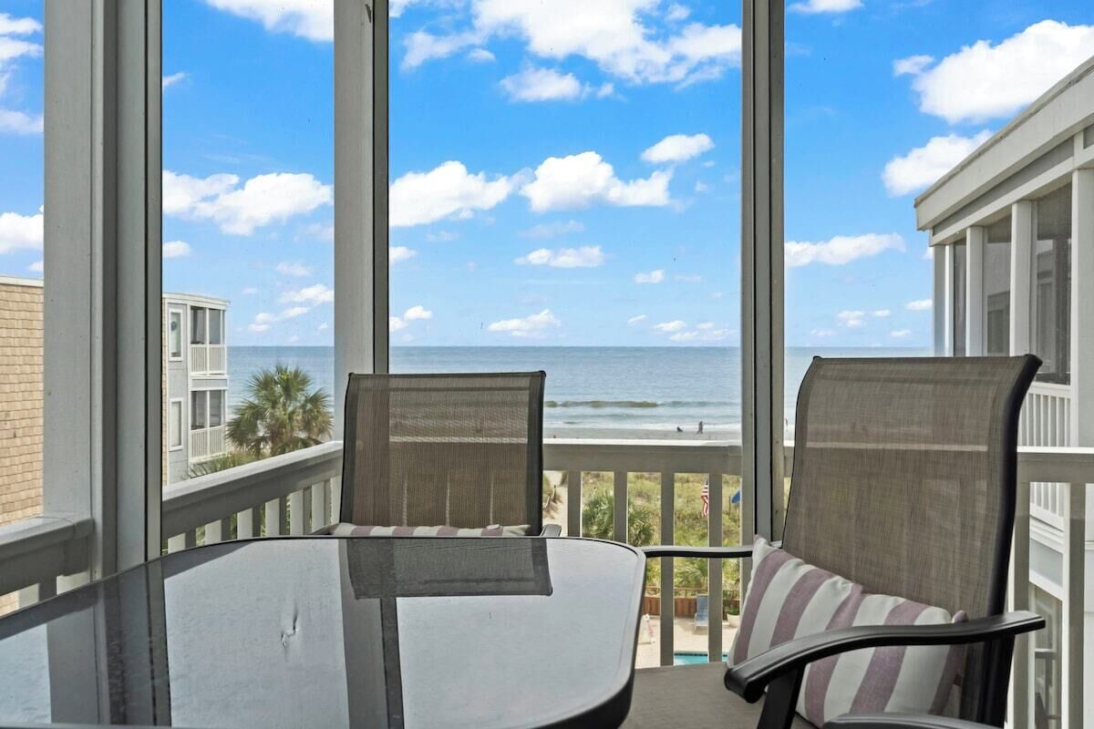 Palm Villa w/Oceanfront Balcony, Pool, Sleeps 6 1