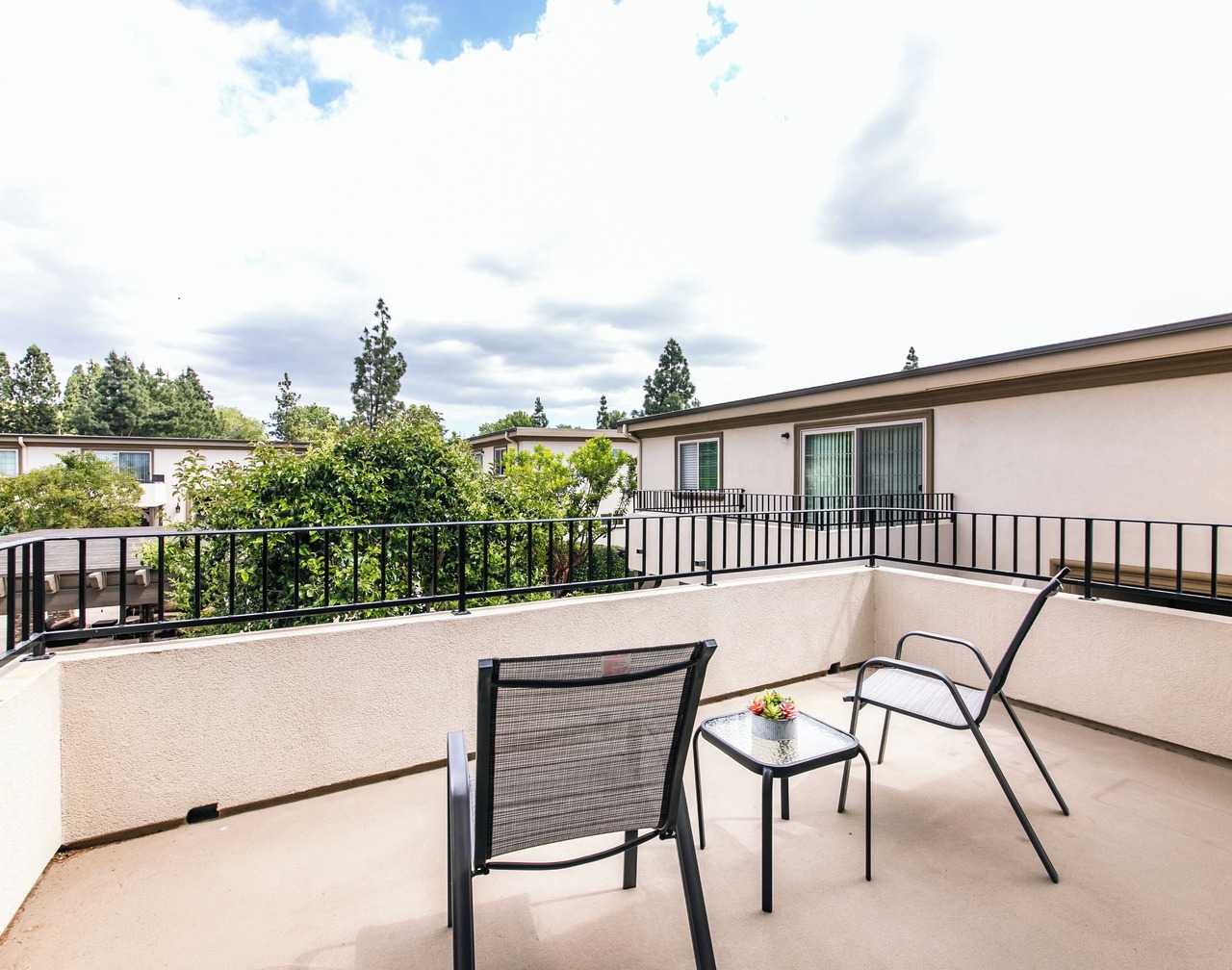 Peaceful & Gated 2 King Bd 2 Bth, 1 Gig WiFi near CLU, FSAC & Proactive Sports 1