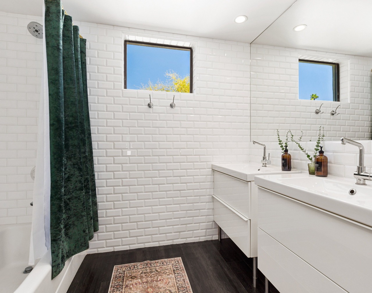 Elegant 3BR Retreat | Walk to Old Town Bars | Free Parking 1