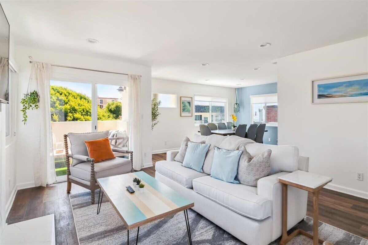 Beach as your Doorstep | Ocean view, BBQ, Parking 1