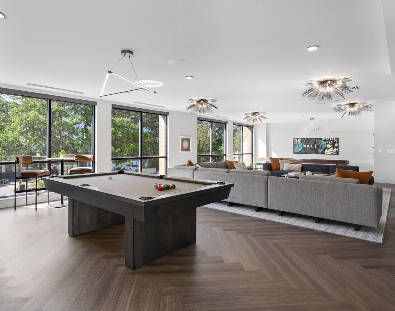 Luxurious 2BR - 2BA Apt at Hyatus 1