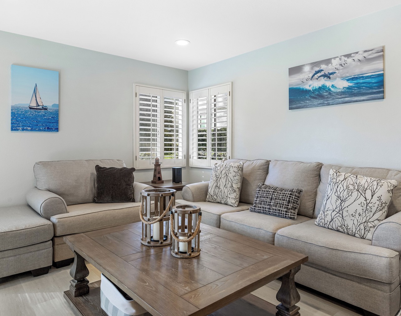 Gated Coastal Condo Pool + Hot Tubs Access Walk to Beach | Seabreeze Retreat 1