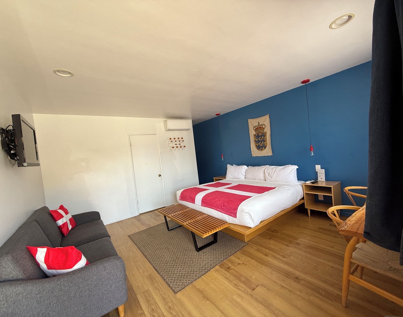 "The HAMLET INN : Where Danish Charm Meets California Hospitality" 1