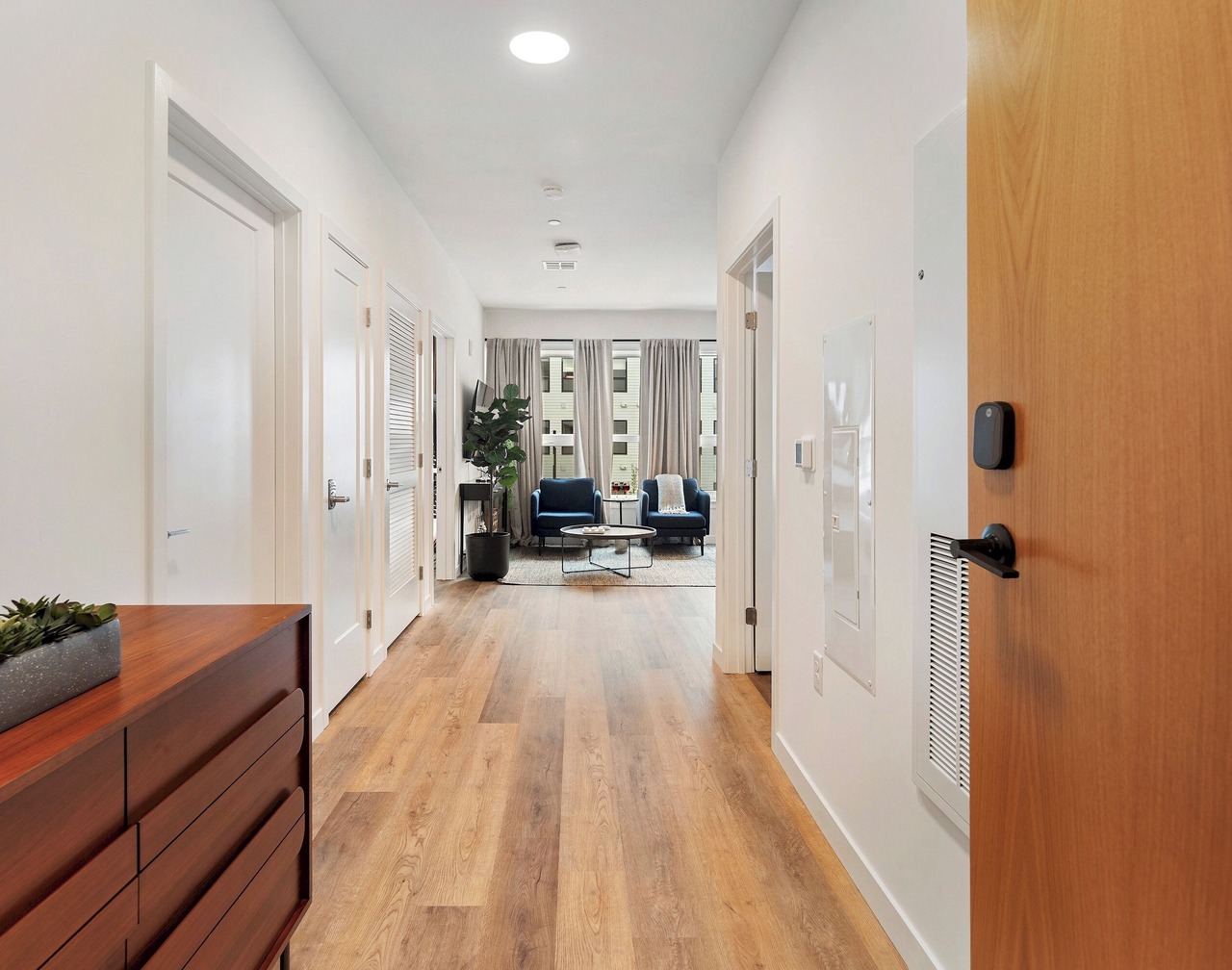 Elegant 2BR - 2BA Oasis with Pool & Gym 1