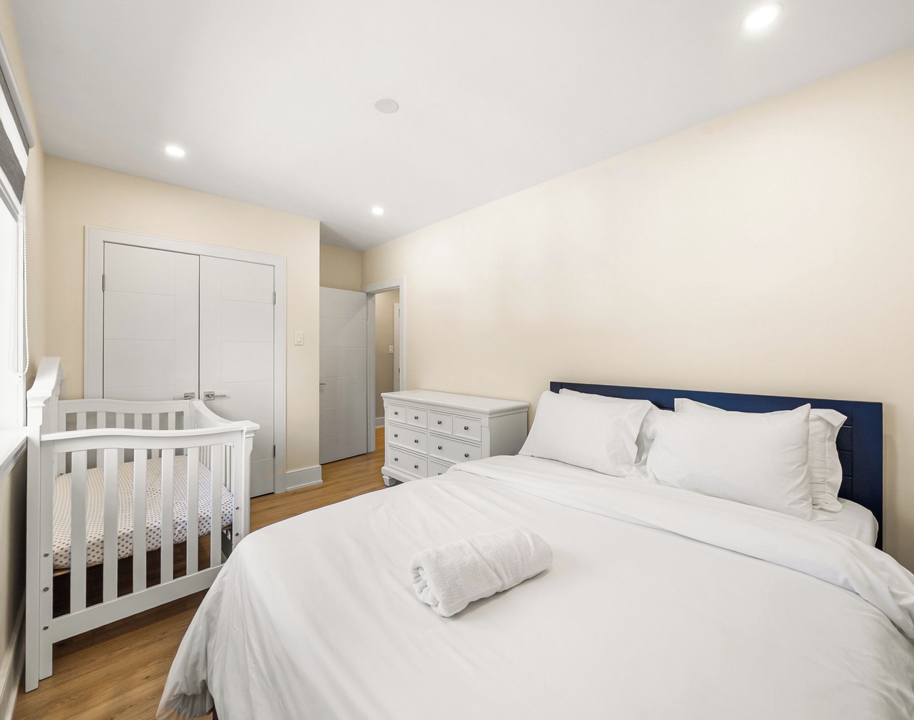 Luxury Spa Escape with Pool & Jacuzzi [near Bathurst & Sheppard, Rogers Stadium] 1