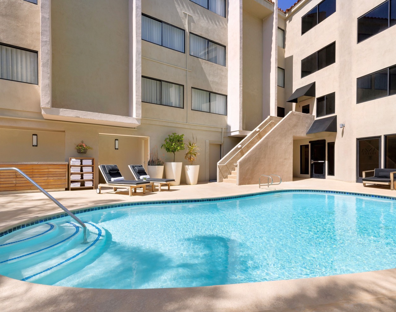 Best Value, Quality Stay! Pool, Dog-friendly, Walk to Lake Calabasas Park 1