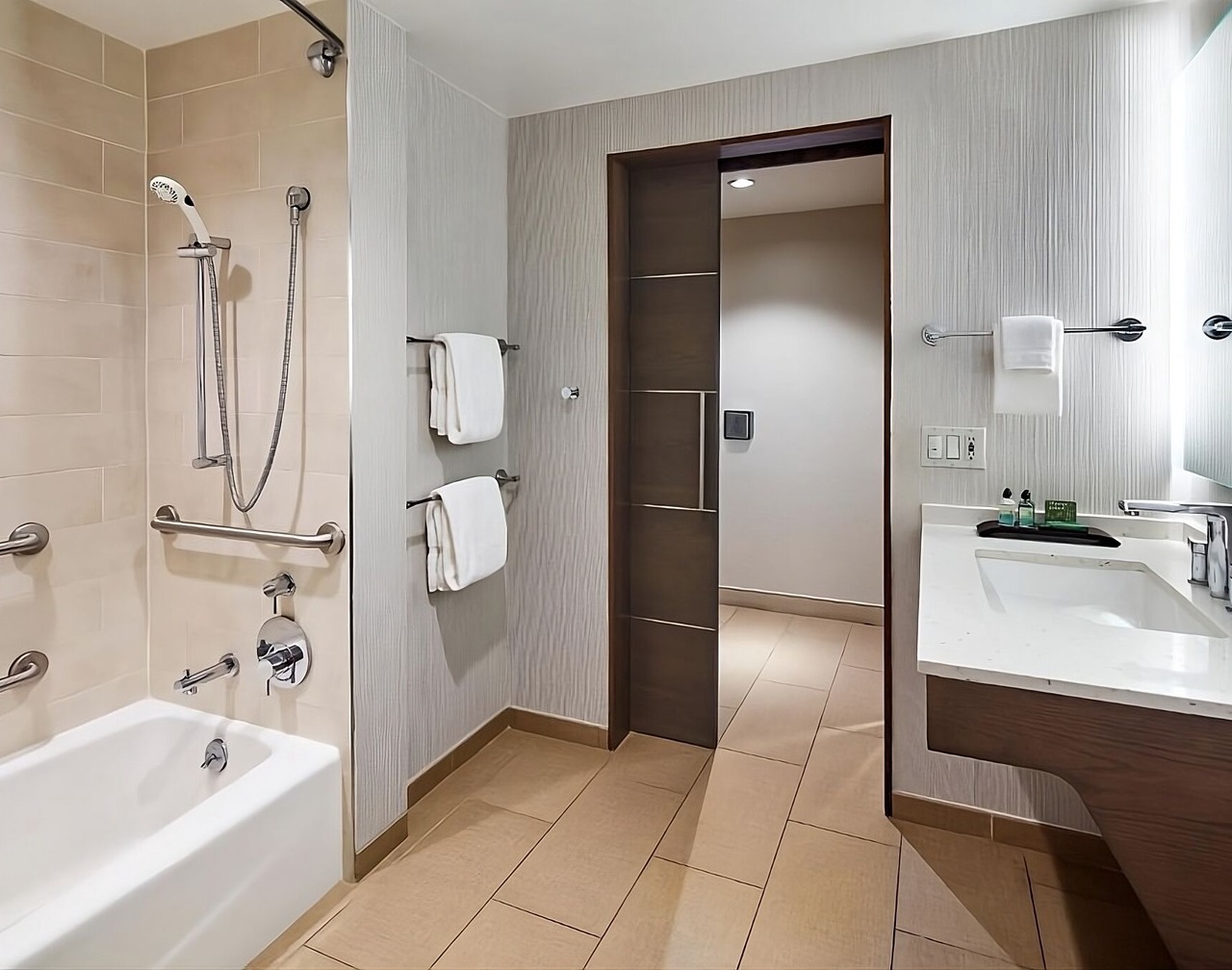 Best Value, Quality Stay! Pool, Dog-friendly, Walk to Lake Calabasas Park 1