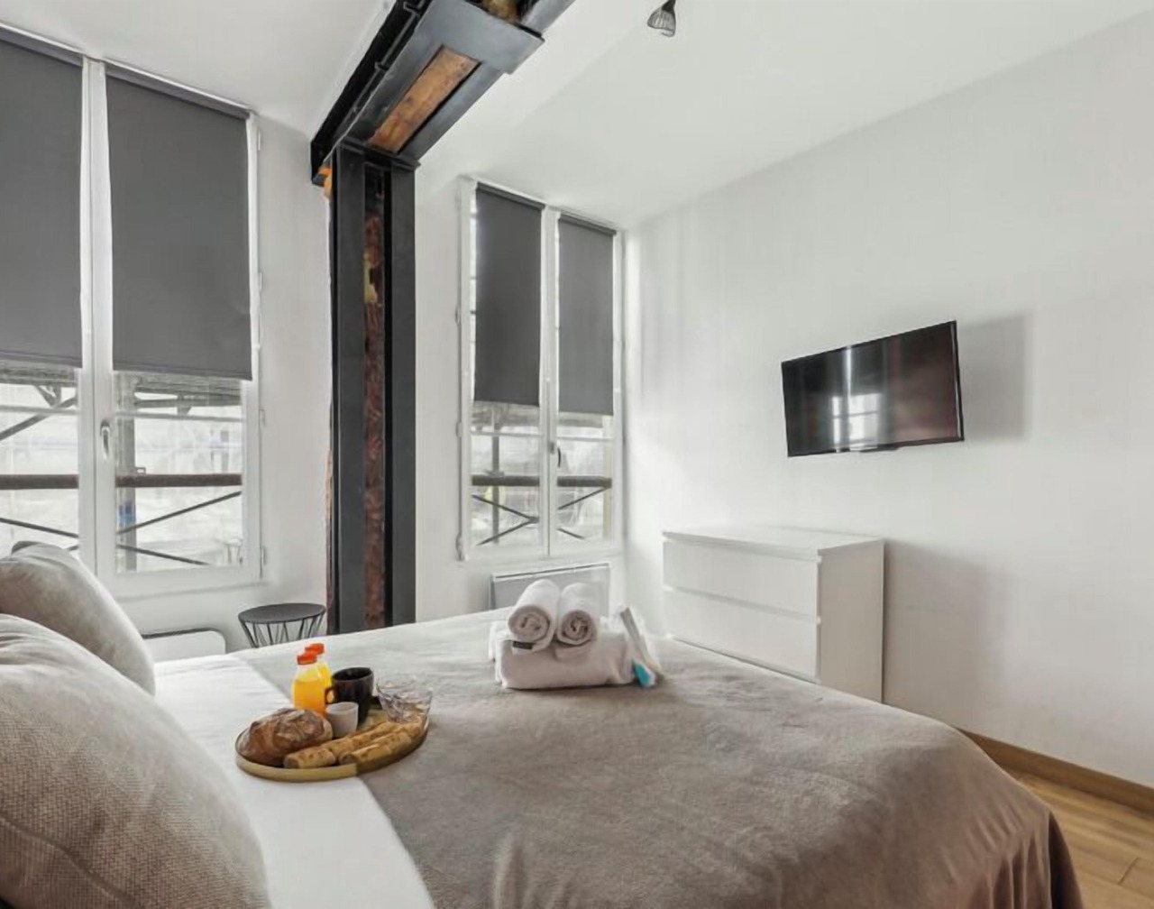 Suite 332 Brady – Stunning Duplex in Paris 10 1