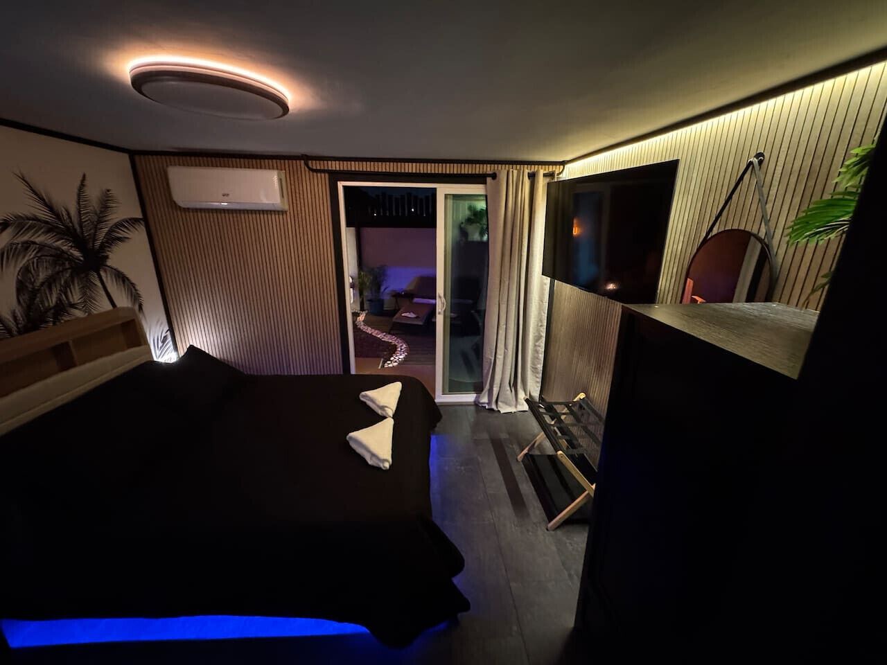 Luxury Downtown Home With SPA 1