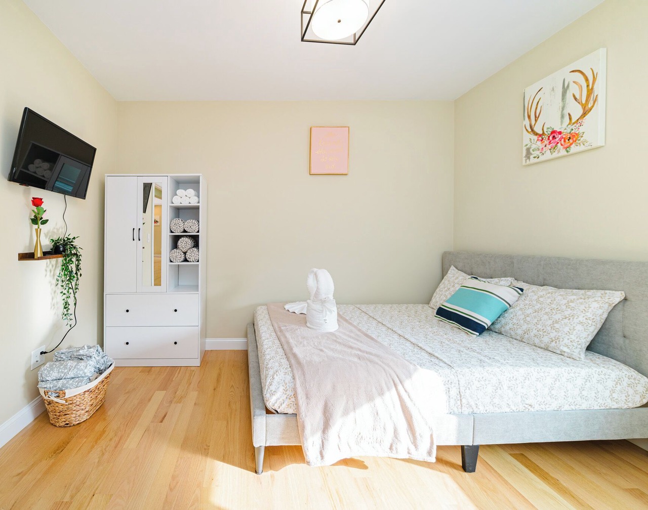 Family-Friendly 3BR Apt - Easy Downtown Boston Accesss - near Franklin Park 603 1