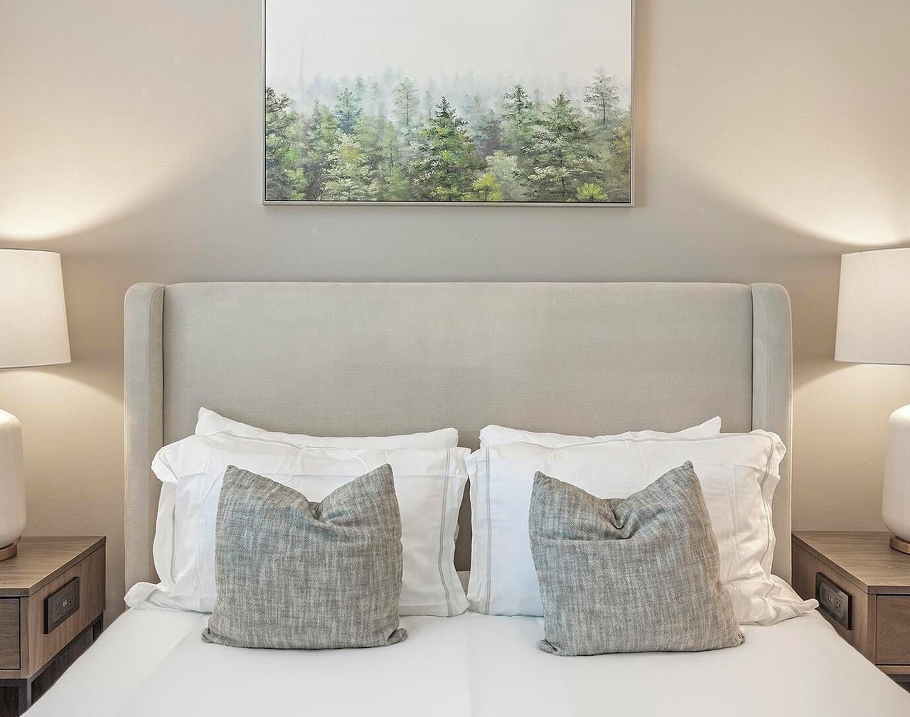 Landing | Modern 2BD, Game Room, Rooftop Lounge 1