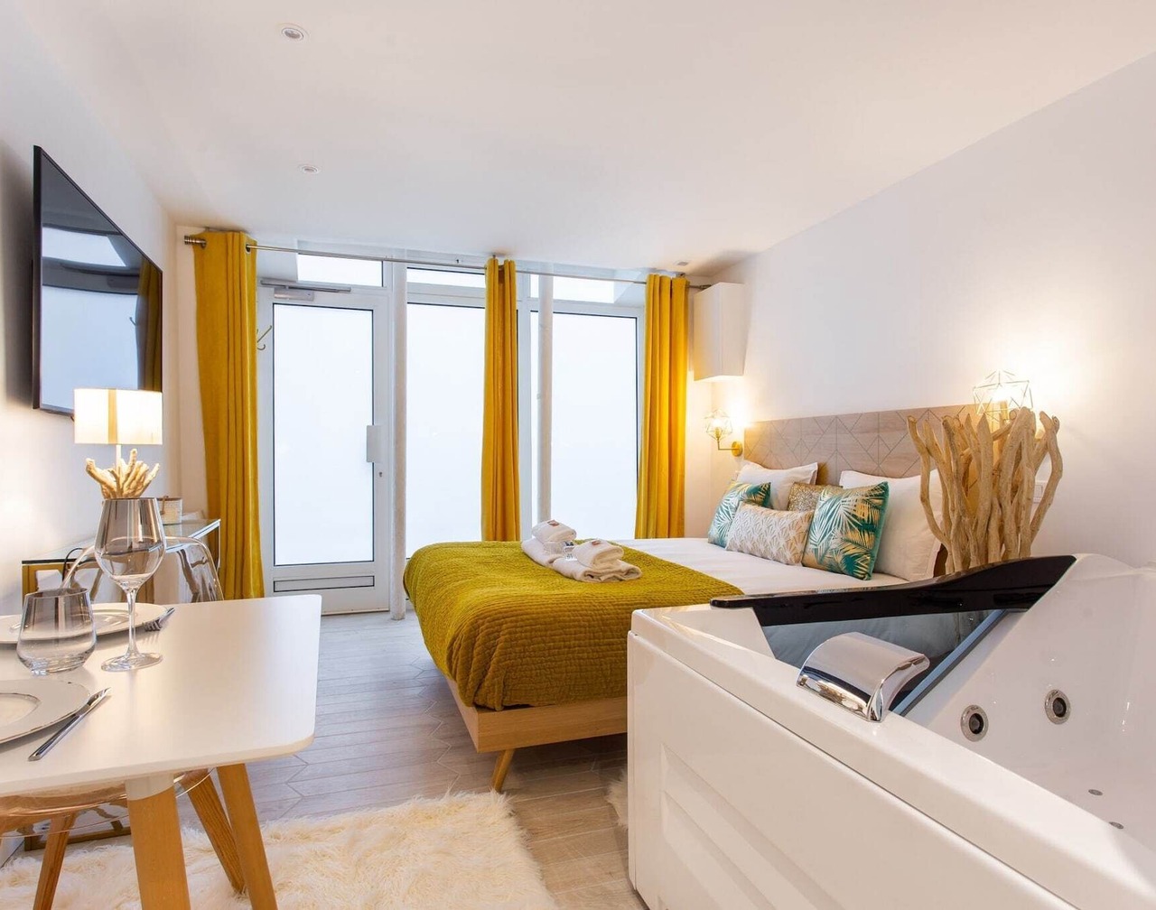 Love room - 2P with Jacuzzi 1