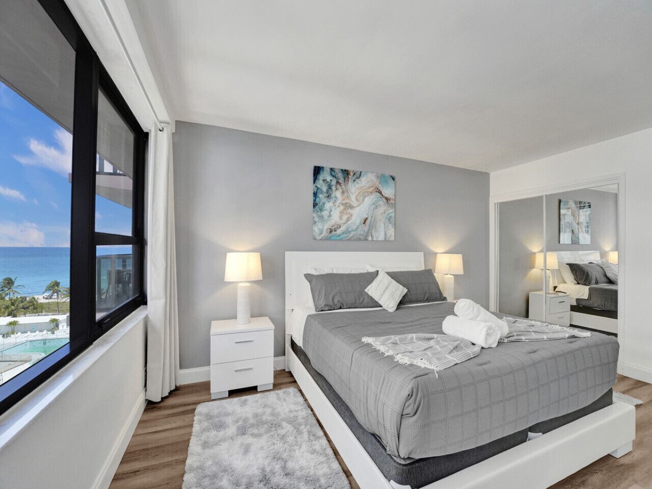 Luxury Beach Condo with Exclusive Resort Amenities 1016 1